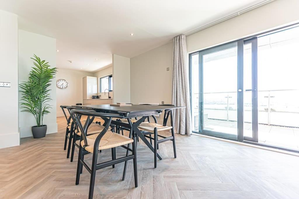 Penthouse River View! Wow Ливърпул Екстериор снимка